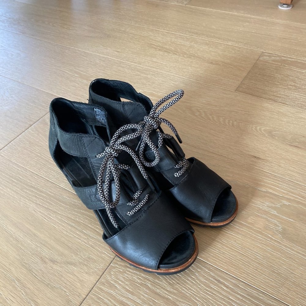 SOREL l Joanie ll Lace Up Platform  Wedge Open Toe Sandal 10